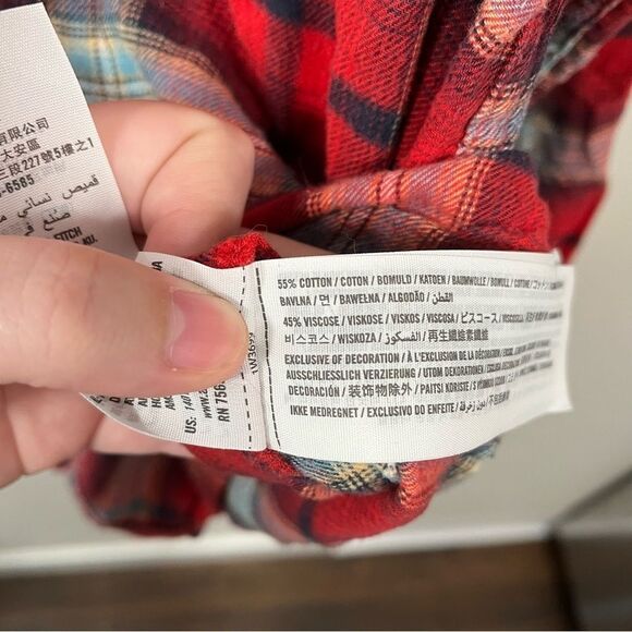 Abercrombie & Fitch Women's Red Plaid Button Down Flannel SIZE SMALL - Picture 5 of 6